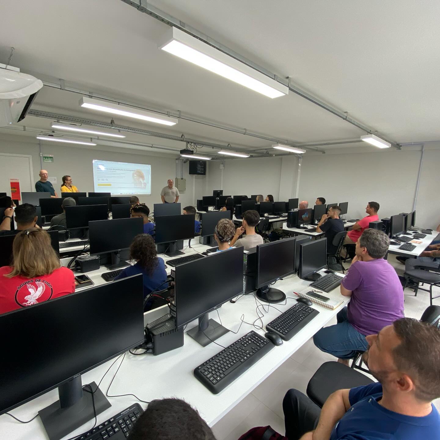 IFSC do Rau: boas-vindas aos estudantes dos cursos técnicos.