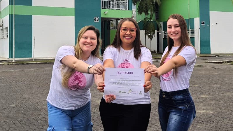 Trabalho Grupo de Pesquisa Florescer: fomentando ensino, pesquisa e extensão no Instituto Federal de Santa Catarina