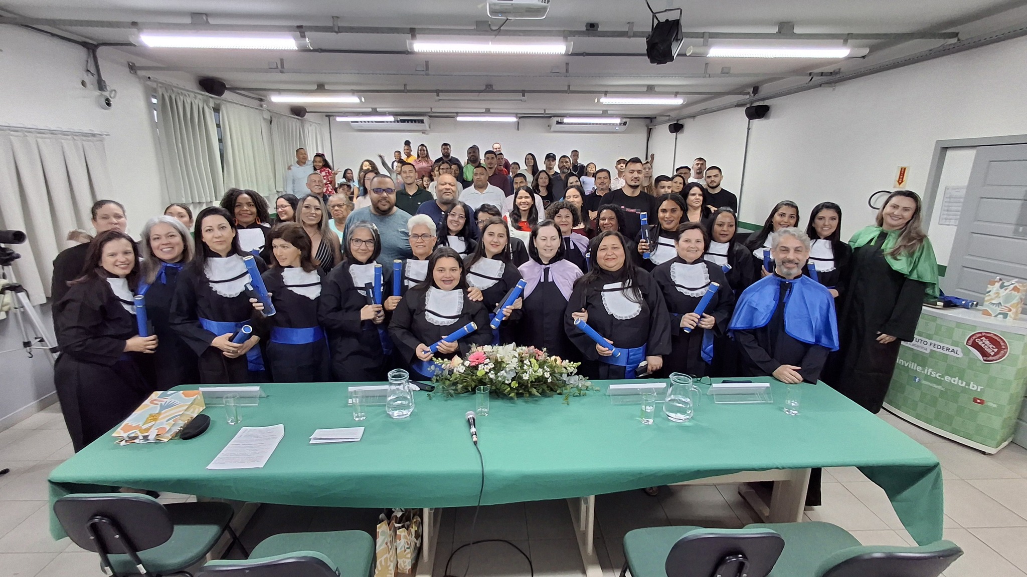 Formatura do curso de Assistente Administrativo - Mulheres Mil