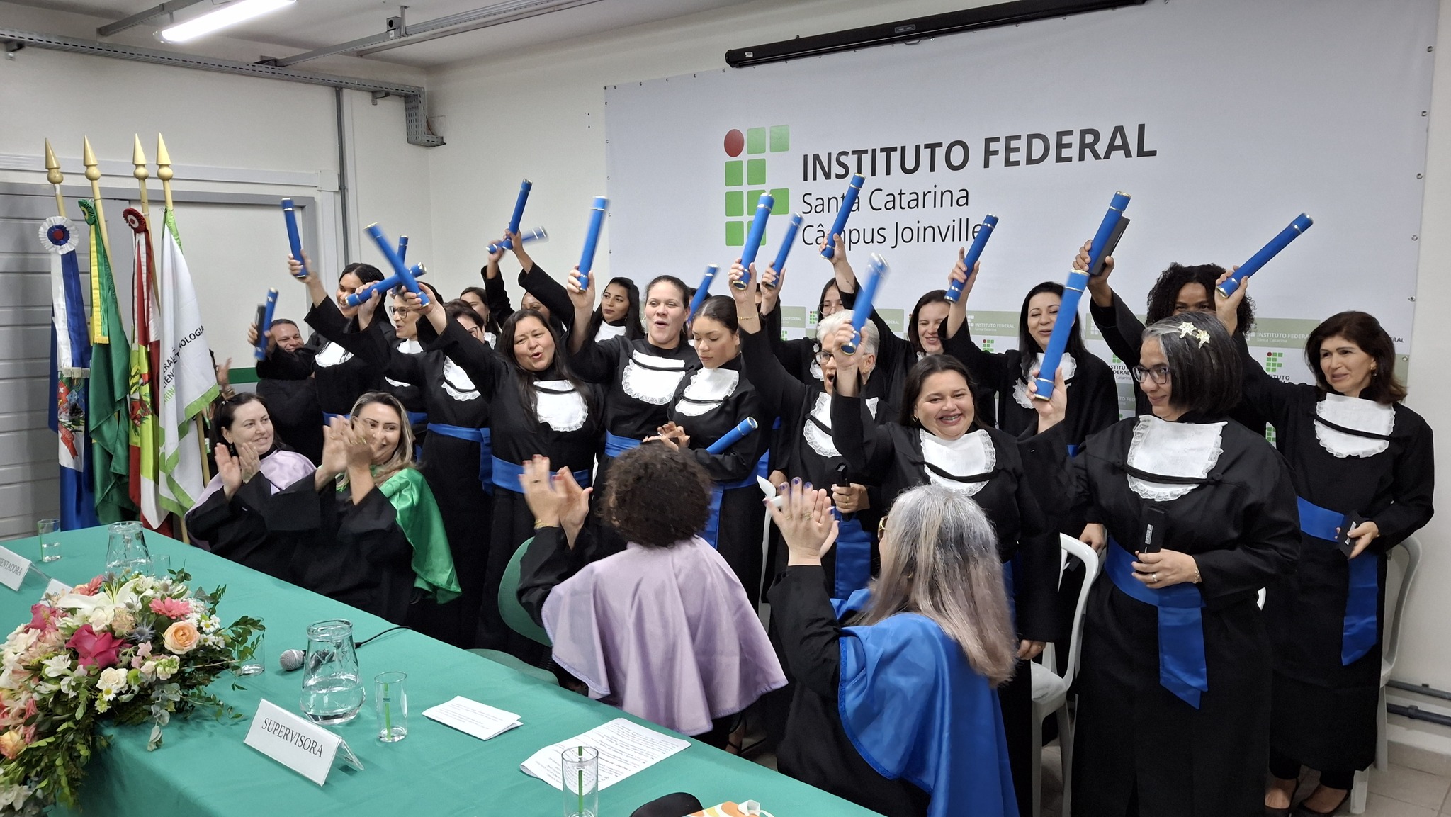 Formatura do curso de Assistente Administrativo - Mulheres Mil