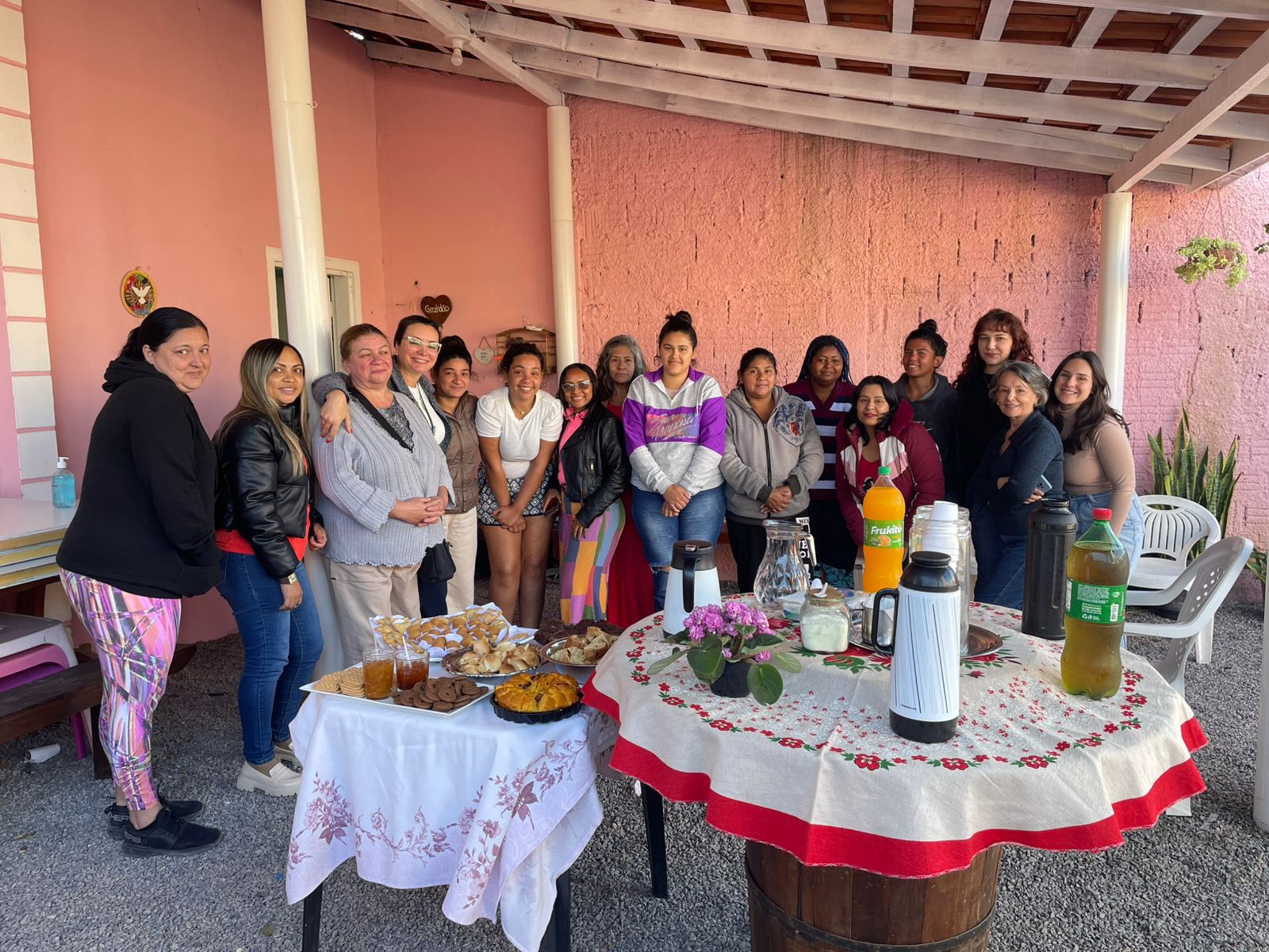 Os encontros ocorreram na sede da ONG Mãos do Bem, na Frei Damião