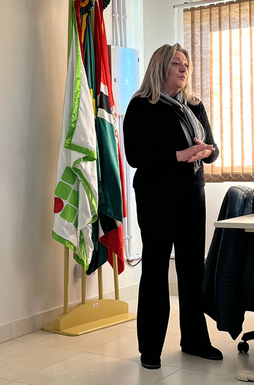 Assessora industrial da empresa Alcaplas, Adriana Cristina Bossini