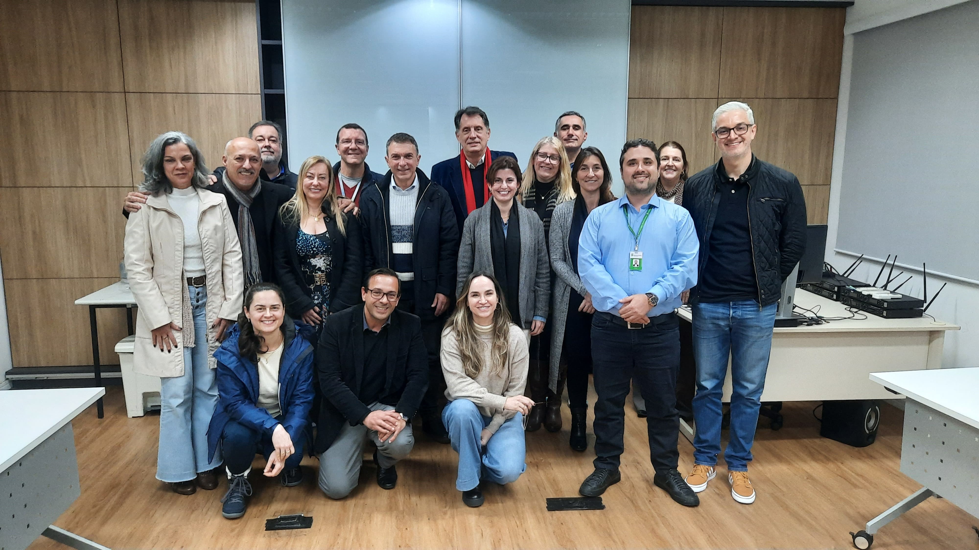 A primeira reunião de transição da gestão da Reitoria IFSC foi realizada na última segunda-feira, na Sala dos Conselhos