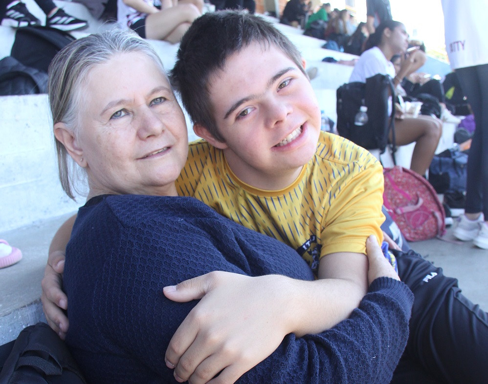 João Pedro, do Câmpus Itajaí, com a mãe Edoildes