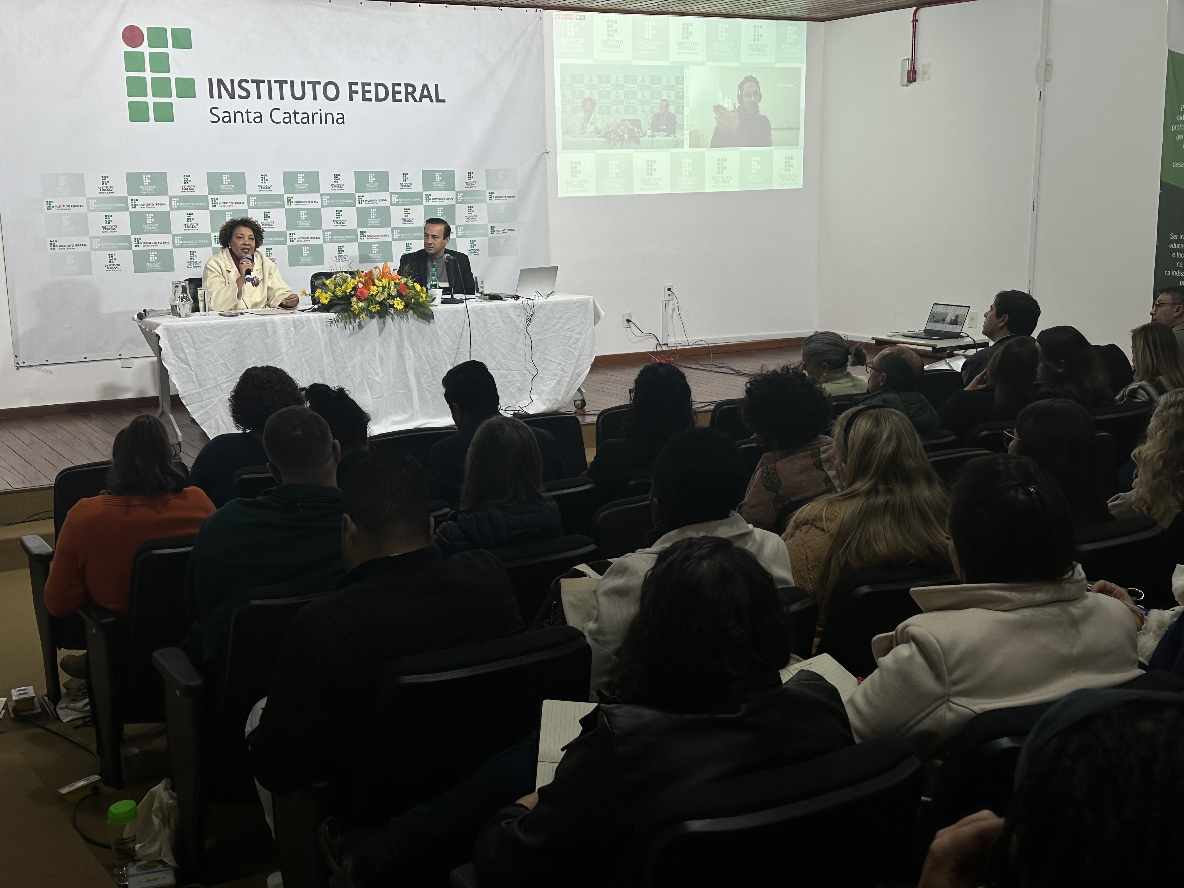 A abertura do seminário foi nesta quarta-feira (25) no auditório da Reitoria do IFSC em Florianópolis