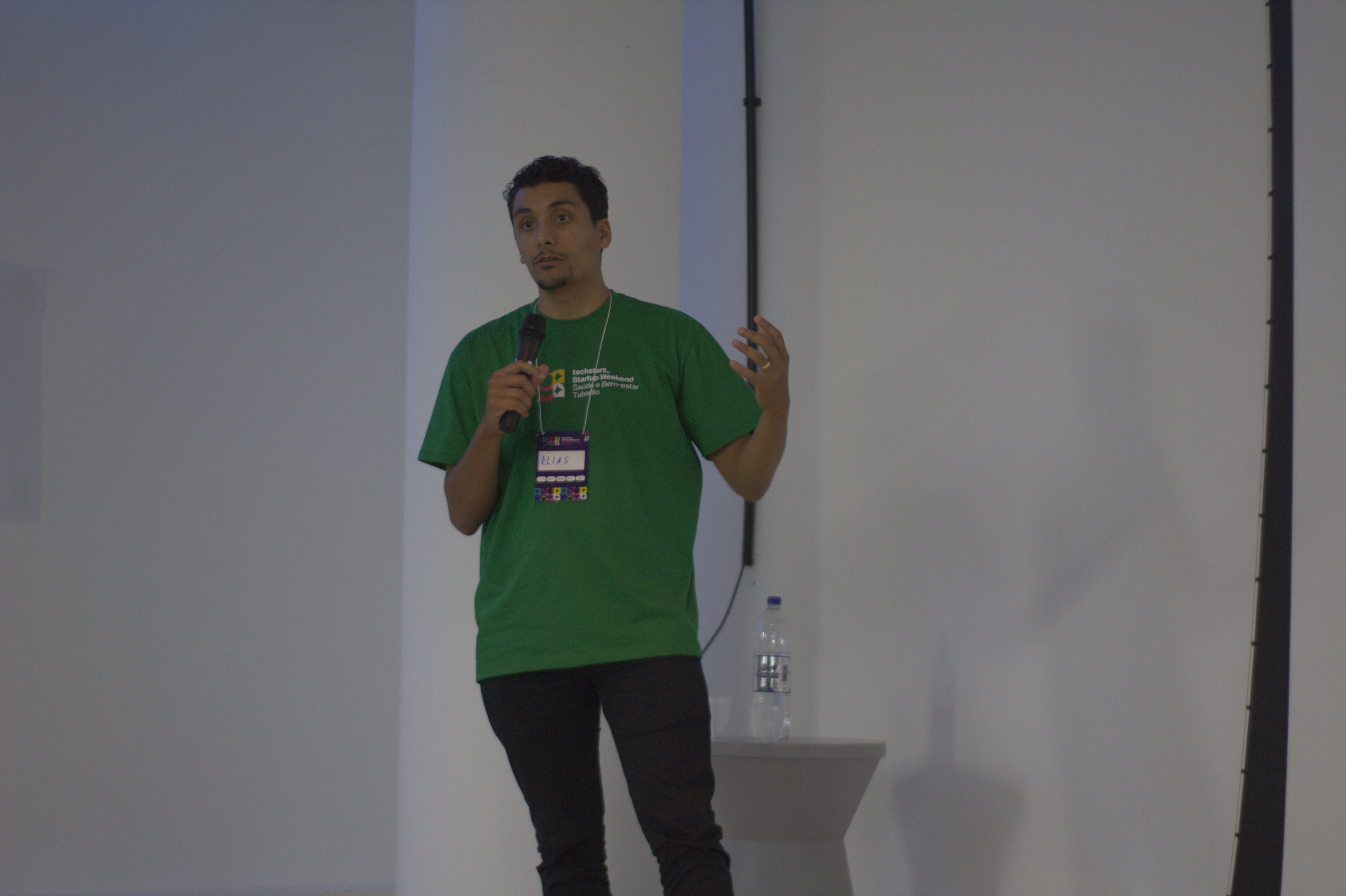 Elias fez a apresentação final do projeto
