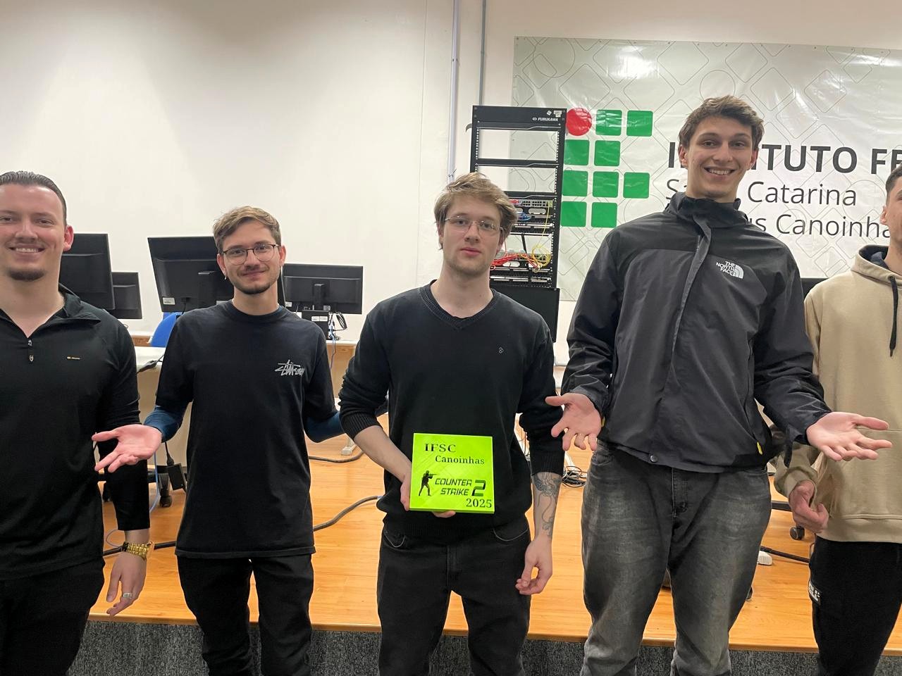 Equipe campeã de CS2: Megazord