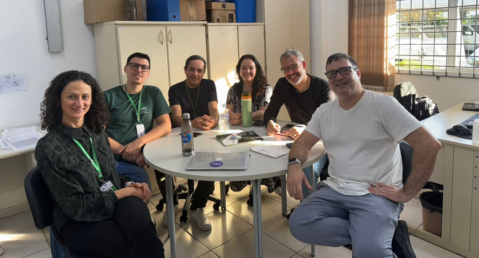Reunião de transição entre as equipes de gestão no Câmpus Jaraguá do Sul-Centro.