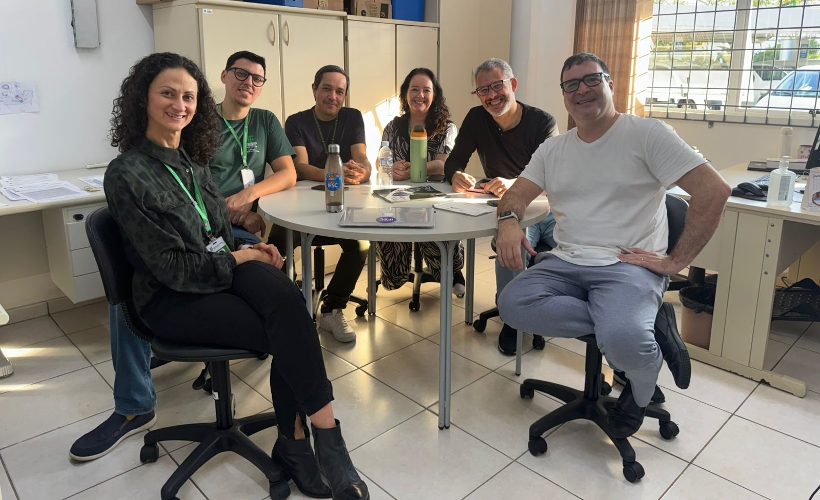 Reunião de transição entre as equipes de gestão no Câmpus Jaraguá do Sul-Centro.