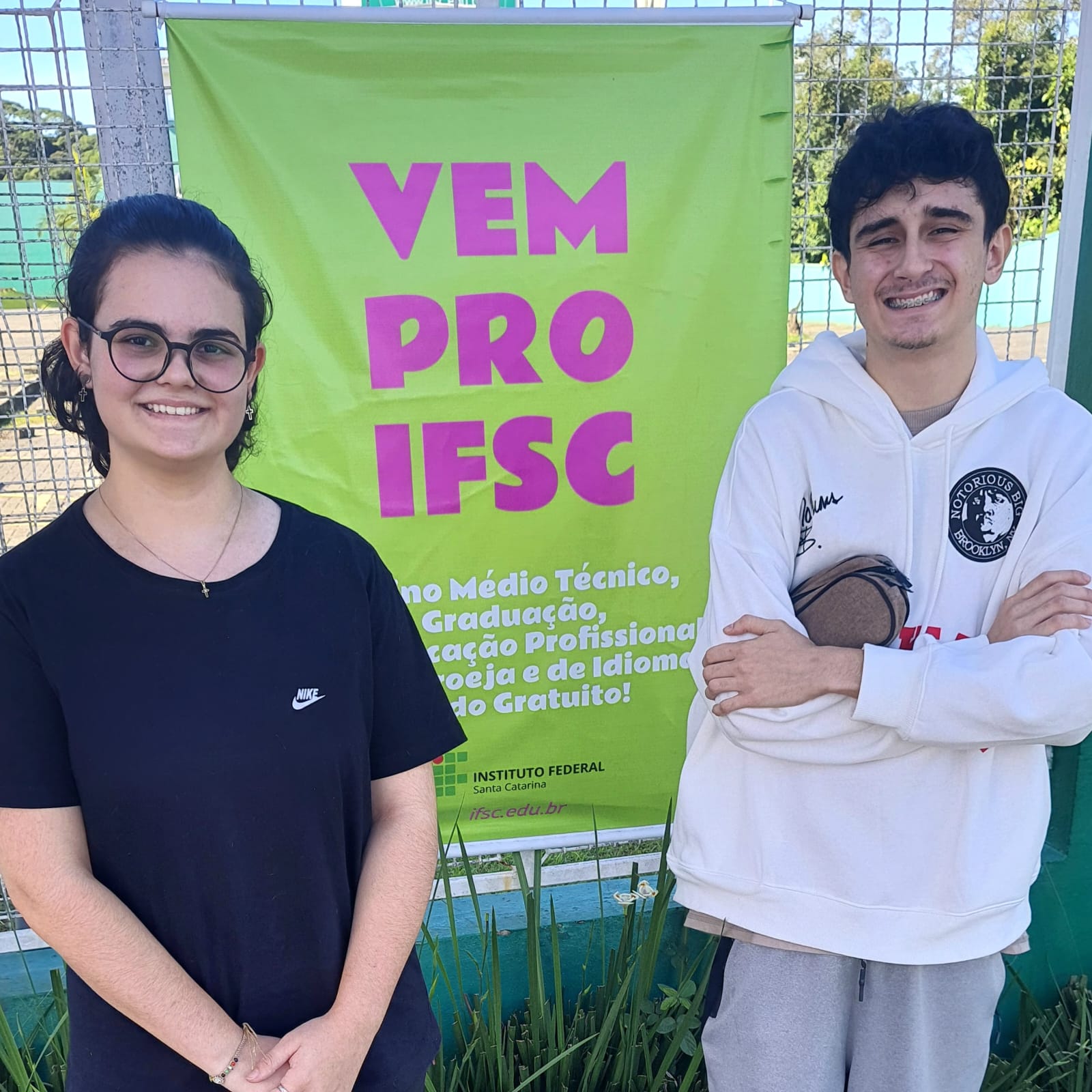 Giovana e Miguel fizeram a prova para ingressar no IFSC em Joinville mesmo já tendo começado o ensino médio em outra instituição