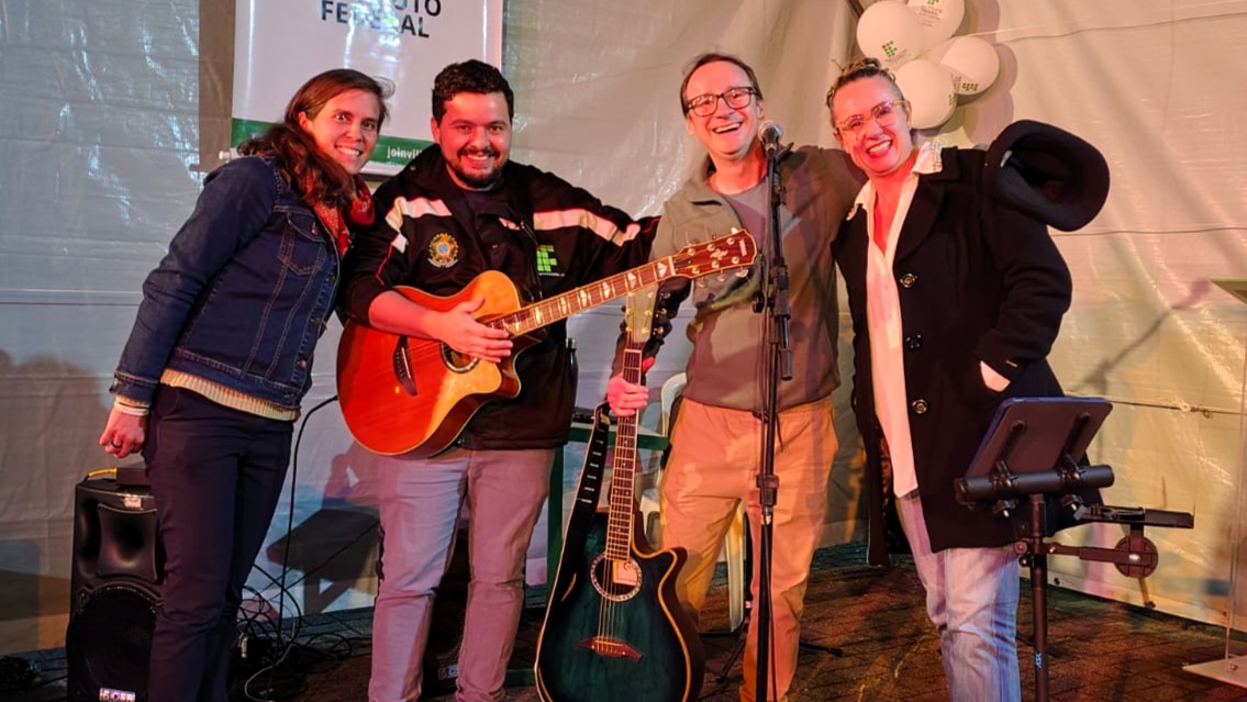 Servidores também fizeram show