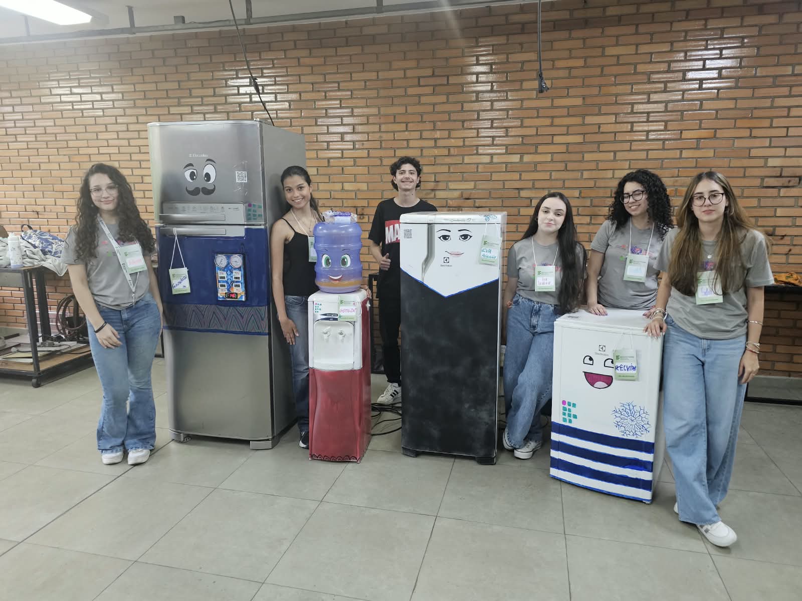 Estudantes do curso de Refrigeração e Climatização com a 